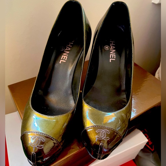 Chanel Heels - Picture 1 of 4